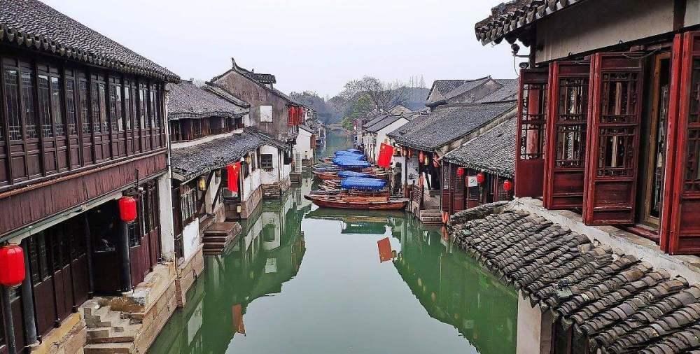 女管家逃脱记